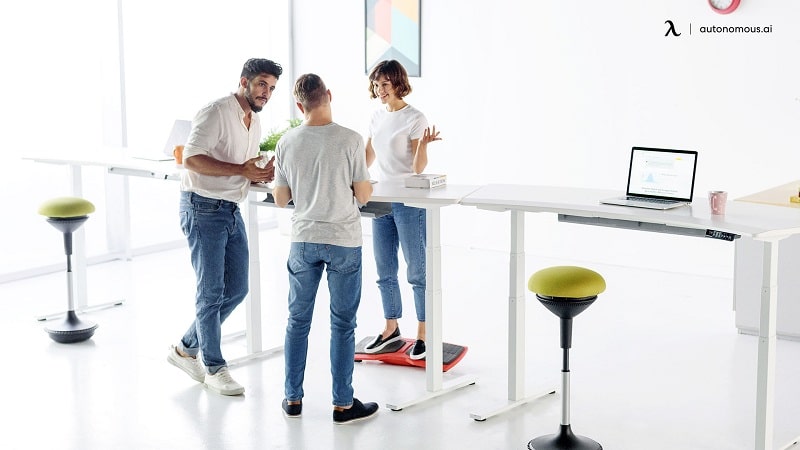 Standing-Desks-How-They-Help-You-Beat-Inactivity