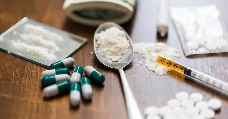 drugs syringe