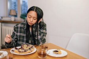 FoodanHealth 17 Why You're Always Tired After Eating (and How to Fix It)