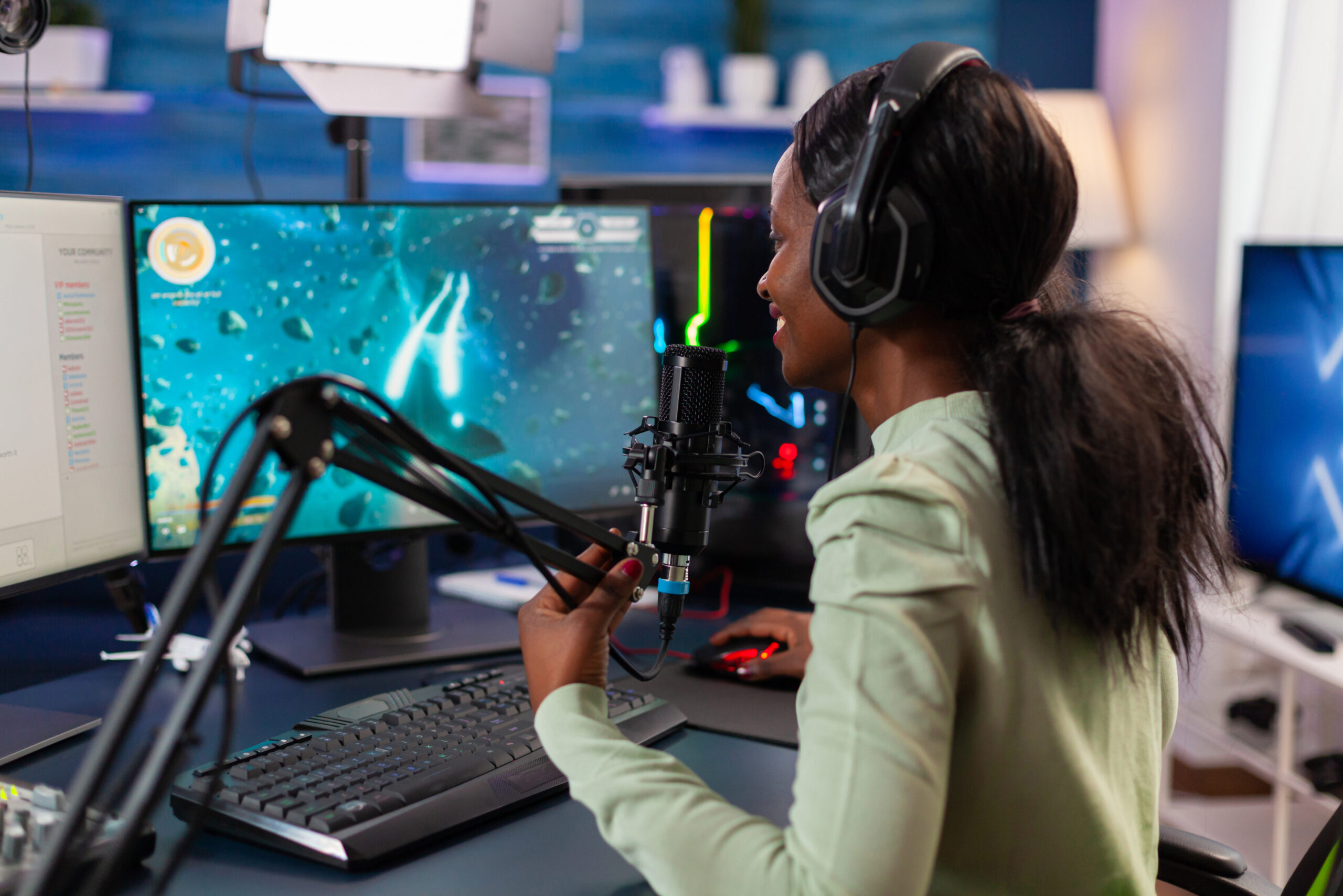 african esports player talking with team during li UEL77TN scaled