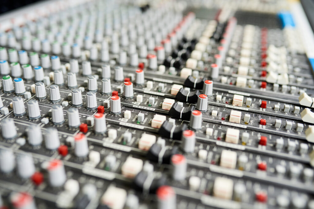 close up of control panel knobs ETL9SQN